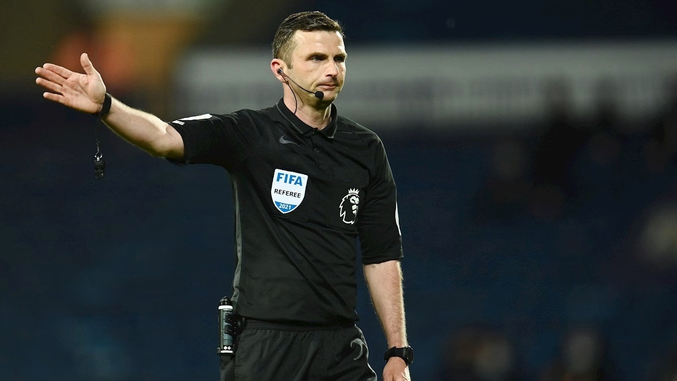 Wasit-Michael-Oliver