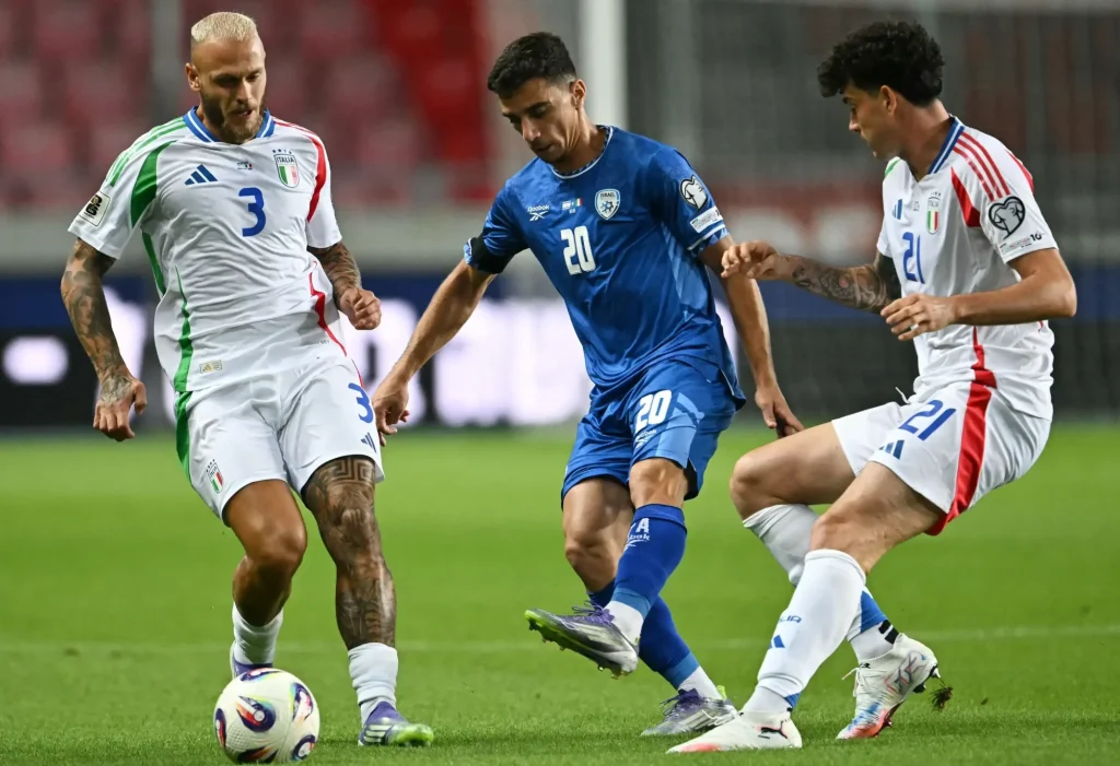Sandro Tonali merayakan gol kemenangan Italia atas Israel di kualifikasi Piala Dunia 2026.